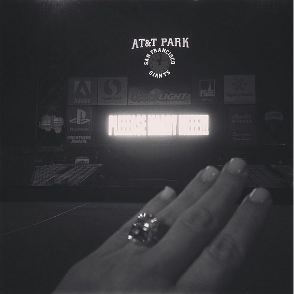 CREA_kim-kardashian-engagement-ring-instagram-post